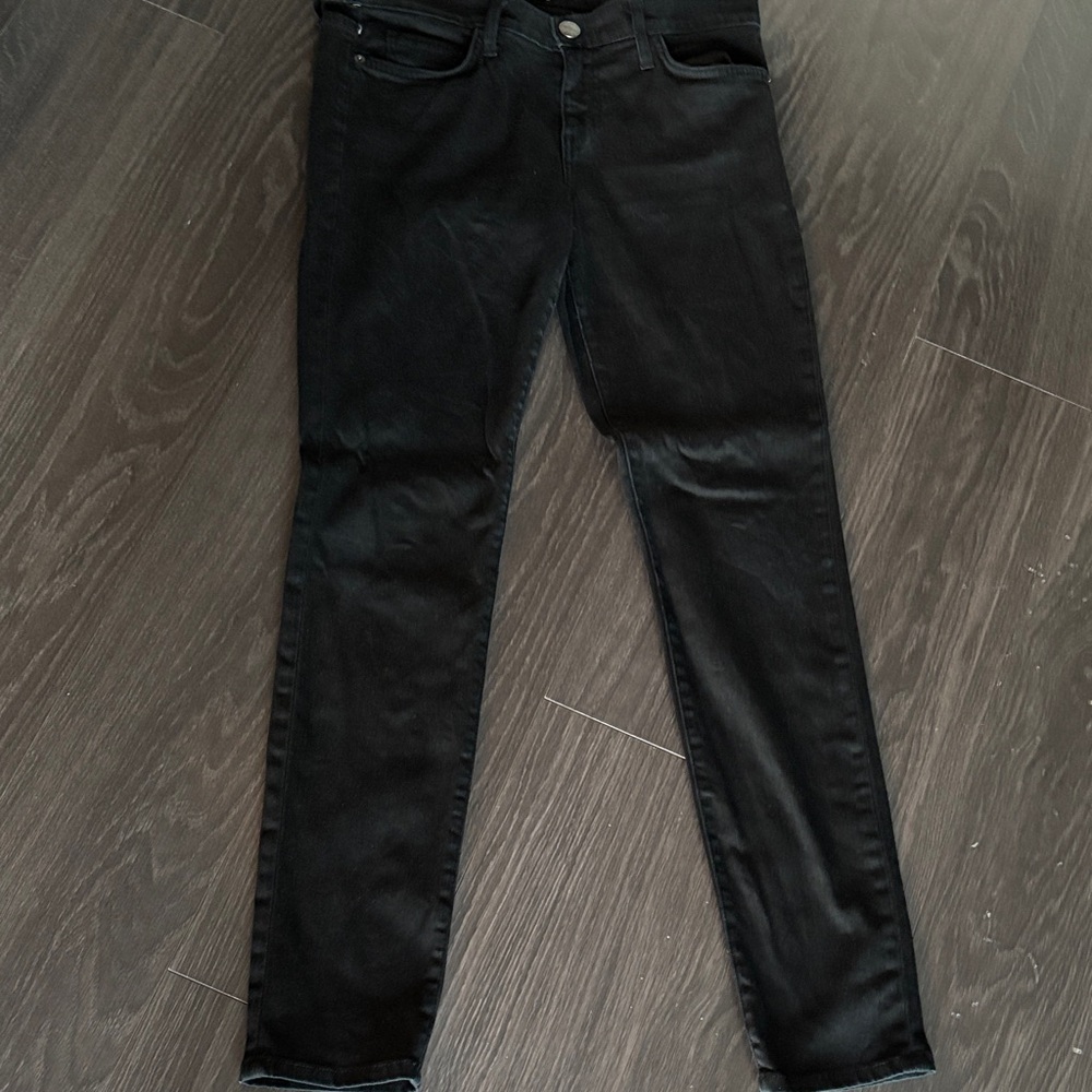 Current Elliott Black